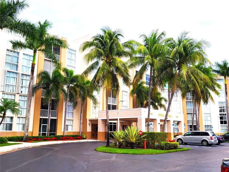 9755 Northwest 52nd Street, Unit 219, Doral, FL 33178 for Sale