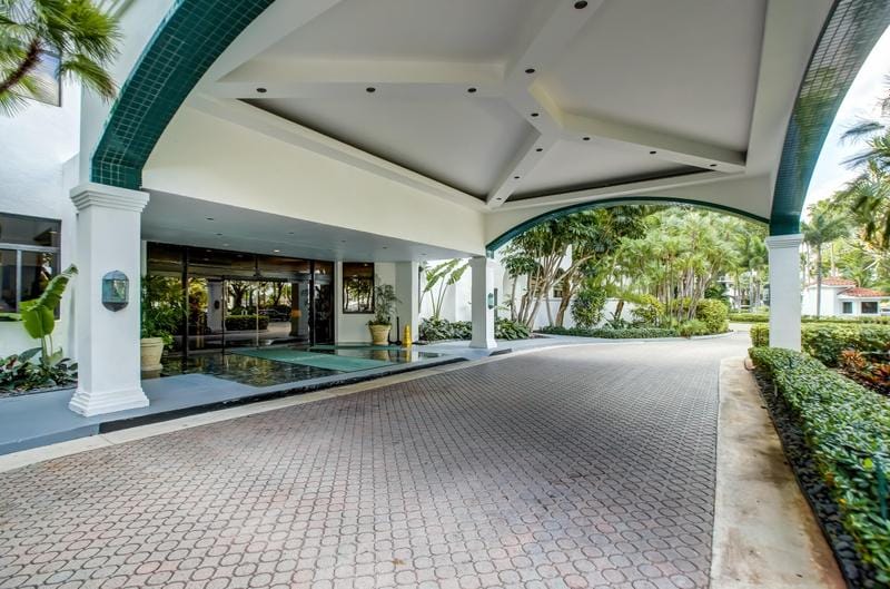 3640 Yacht Club Drive, Unit 1001, Aventura, FL 33180 for Sale