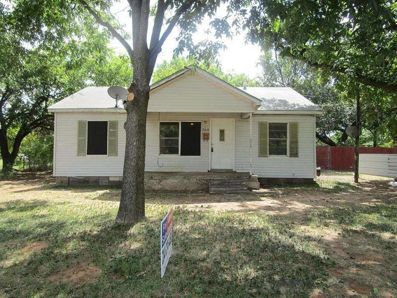 1St, BURKBURNETT, TX 76354  545472927 for Rent