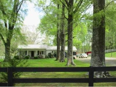 Pearl Johnson Rd SE for Sale