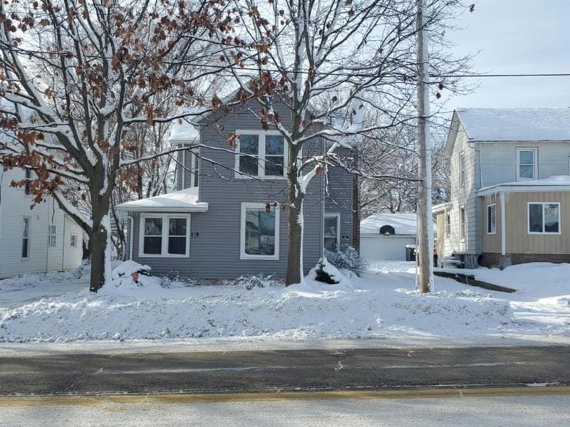 412 N WEST AVE, FREEPORT, IL 61032 Single Family Residence For Sale  MLS# 202400150