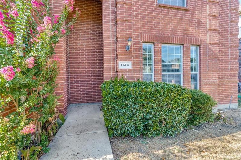 1144 Jamie Dr, Grand Prairie, TX 75052 for Rent