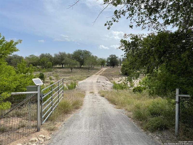 8226 FM 471 N, San Antonio, TX 78253 for Sale