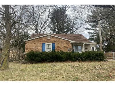 Avery Ave for Sale