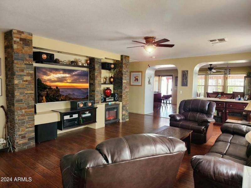 13830 W FARGO DR, Surprise, AZ 85374 Single Family Residence For Sale  MLS# 6660685 for Rent