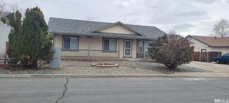 924 Red Falcon Way, Sparks, NV 89441 for Sale
