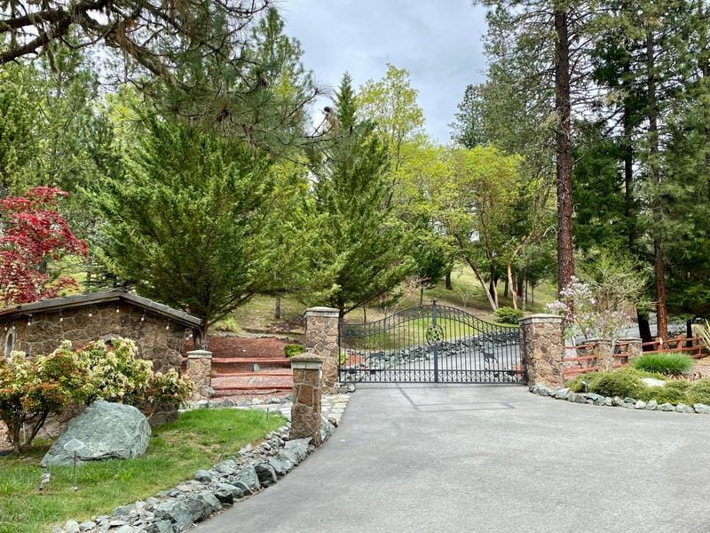 727 Earhart Road, Rogue River OR 97537 for Sale