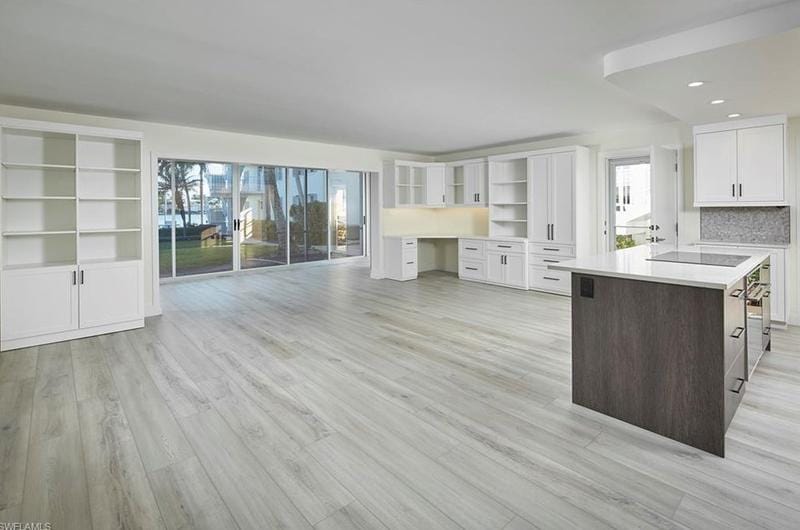 322 Harbour Dr #105B, Naples, FL 34103 - MLS 223085479 for Sale