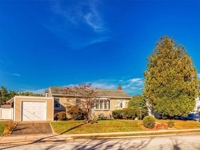 132 Maple Avenue, Bethpage, NY 11714 for Sale