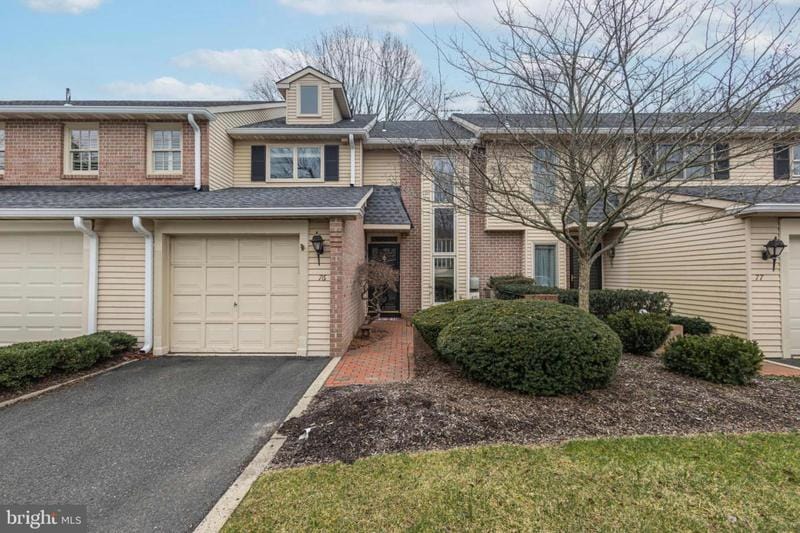 76 SUTPHIN PNES, YARDLEY, PA 19067 Townhouse For Sale  MLS# PABU2064050