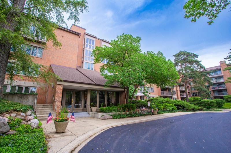 22 PARK LN UNIT 503, Park Ridge, IL 60068 Single Family Residence For Sale  MLS# 11952442