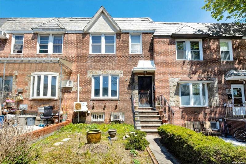 ND DR, Maspeth, NY 11378 Single Family Residence For Sale  MLS# 3526059