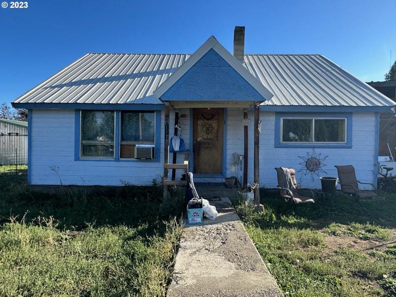 197 West Church Street, Halfway, OR 97834 for Sale