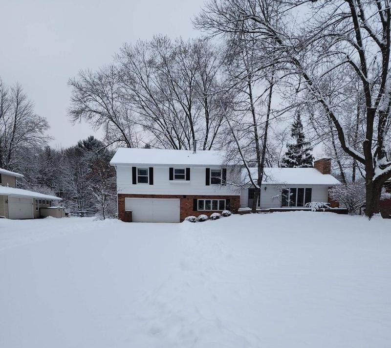 3216 Clifford St, Stevens Point, WI 54481 - MLS 22235325 for Sale