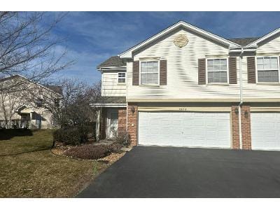 W Huntington Ct for Sale