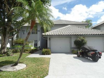 Briarwood Cir Apt 4 for Sale