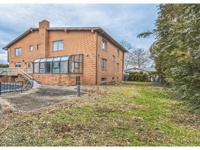 Maxcy Dr for Sale