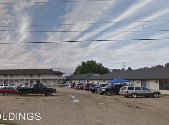 405 Pine St - Sheldon, IA 51201 - Home For Rent