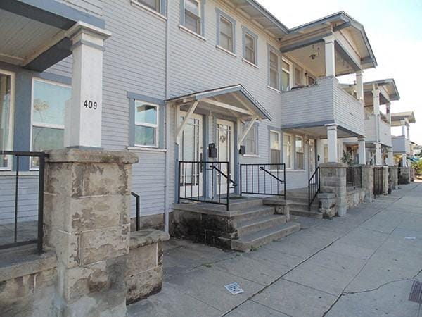 1 Bed 1 Bath  409-423 W. 22nd St. for Sale