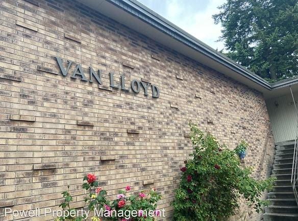 255 SW 154th St - Burien, WA 98166 - Home For Rent