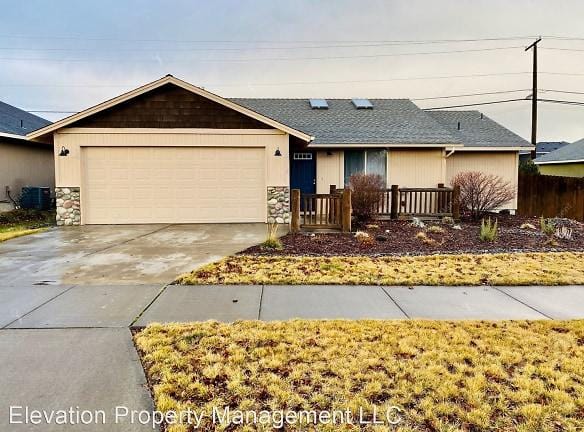 20518 Prospector Loop - Bend, OR 97702 - Home For Rent