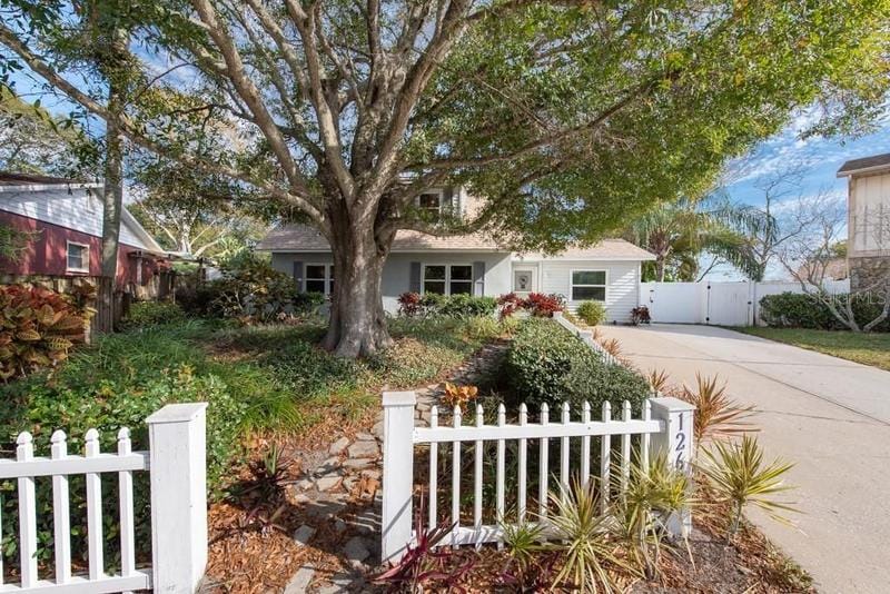 12602 128th Ln, Largo, FL 33774  MLS# T3501181 for Sale