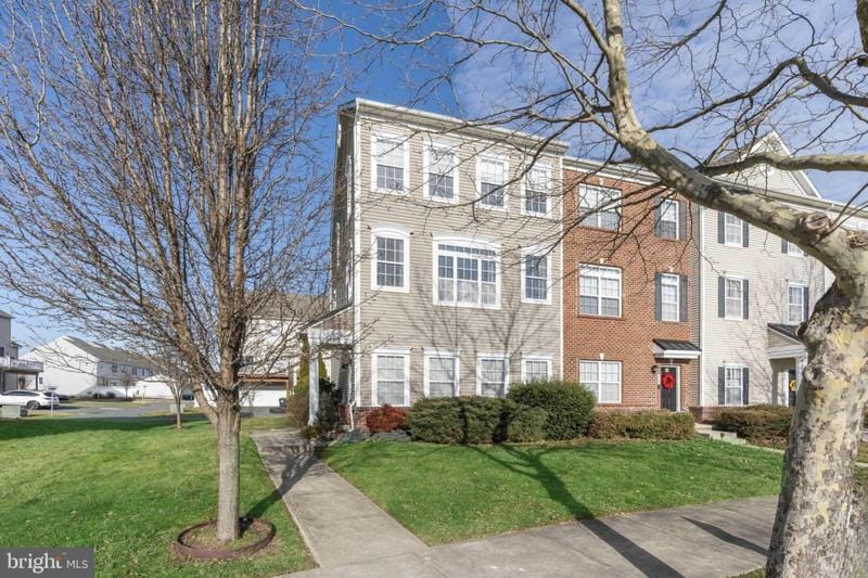 325 S PARKWAY DR, MIDDLETOWN, DE 19709 Townhouse For Sale  MLS# DENC2055530