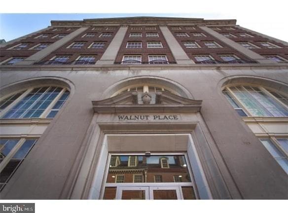 312 Walnut St #211 - Philadelphia, PA 19106 - Home For Rent