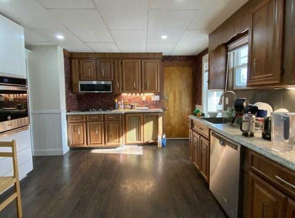 210 Commonwealth Ave - Newton, MA 02467 - Home For Rent