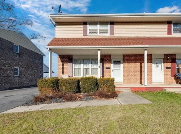 505 E Linden St - Fleetwood, PA 19522 - Home For Rent