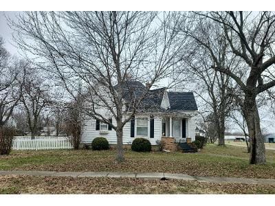 E 11th St for Sale