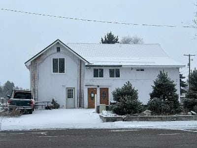 E Pine St for Sale