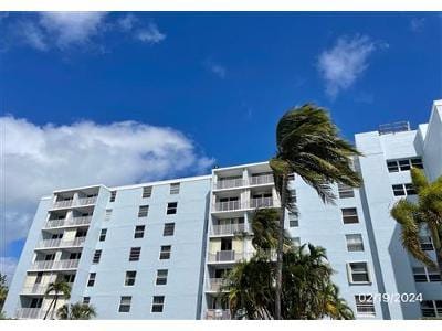 Northside Dr Apt 406 for Sale