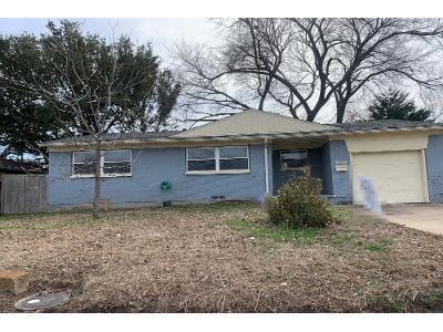 Oates Dr for Sale