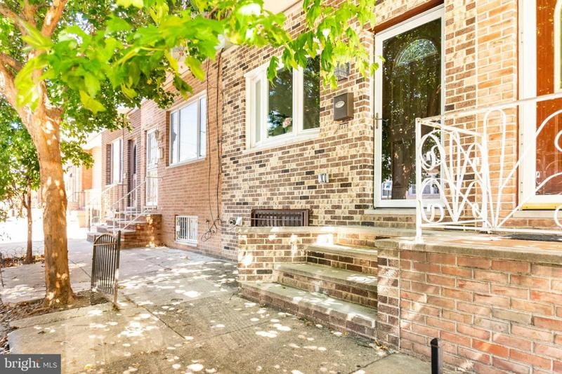 2429 S 20TH ST, PHILADELPHIA, PA 19145 Single Family Residence For Sale  MLS# PAPH2309044