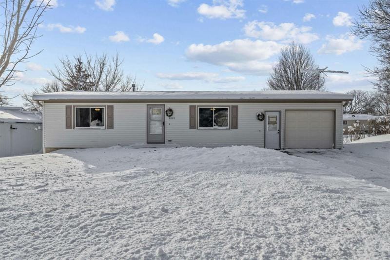 805 1ST AVE W, Cascade, IA 52033 Single Family Residence For Sale  MLS# 148677