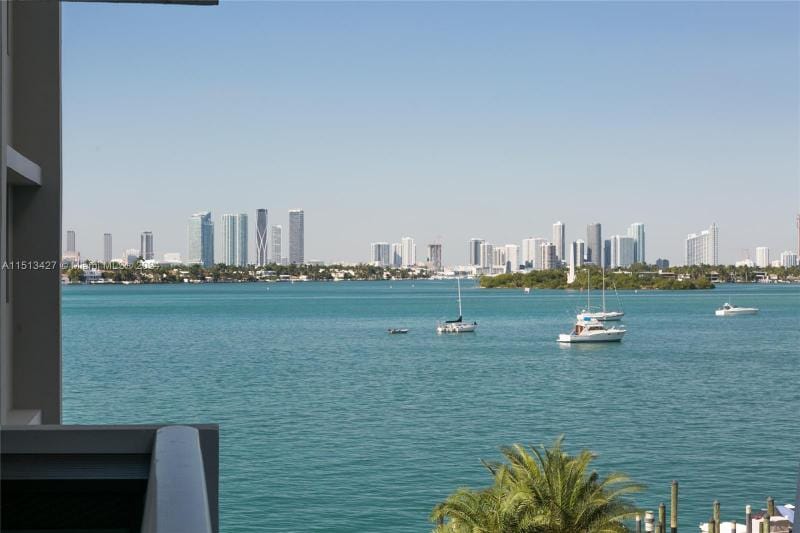 1200 West Avenue, Unit 323, Miami Beach, FL 33139 for Sale