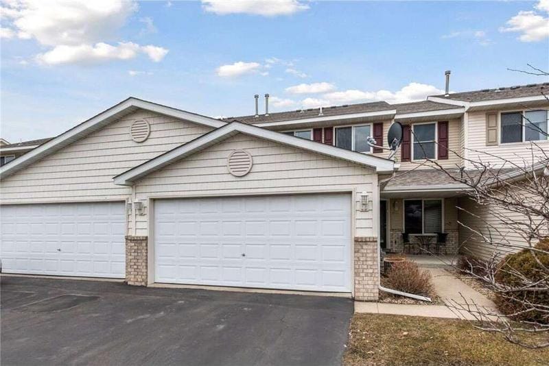 905 Serenity Circle, Norwood Young America, MN 55397  625031162 for Sale
