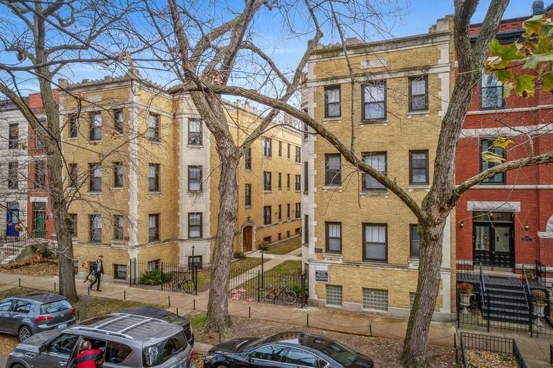 2239-2N  2237-41 N. Bissell for Sale