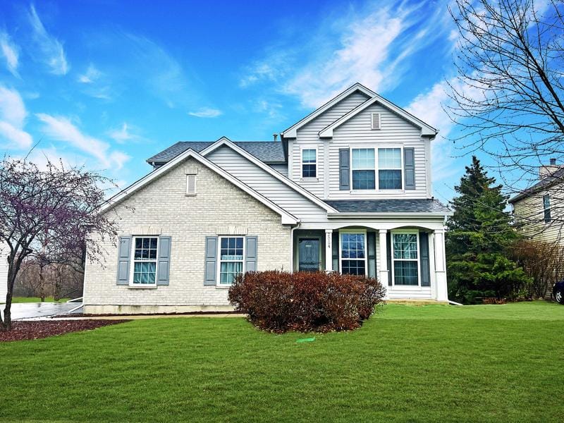 2004 Greenview Drive, Woodstock, IL 60098 for Sale
