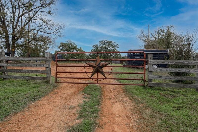 573 Waugh Way, Bastrop, TX 78602 for Sale