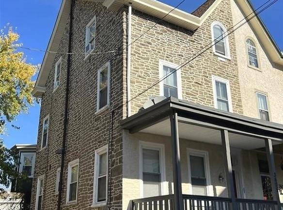 3605 Indian Queen Ln unit 3RDFLOOR - Philadelphia, PA 19129 - Home For Rent