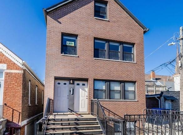 2312 S Seeley Ave - Chicago, IL 60608 - Home For Rent