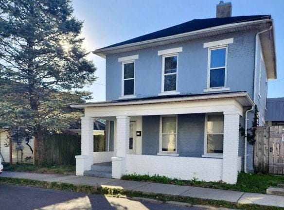 59 W Harrison St - Newark, OH 43055 - Home For Rent