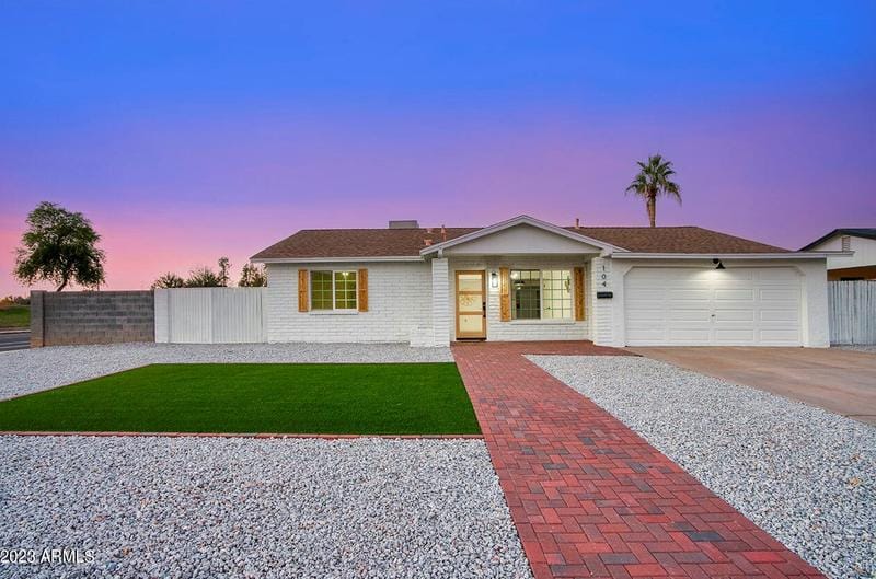 104 E Oxford Dr, Tempe, AZ 85283 - MLS 6630684 for Sale
