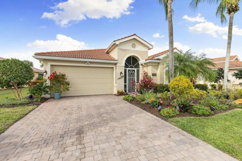 14255 MANCHESTER DR, Naples, FL 34114 Single Family Residence For Sale  MLS# 2240068 for Rent