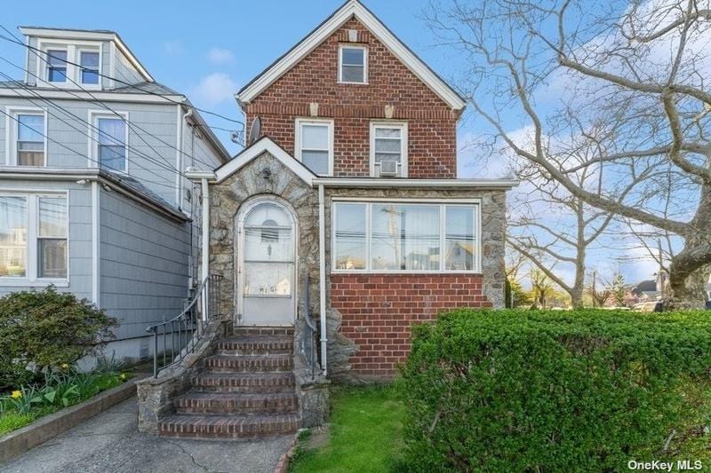 th Street for Sale
