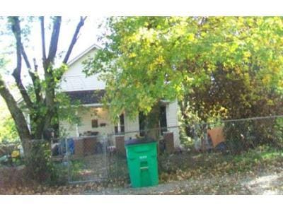 Hunt St for Sale