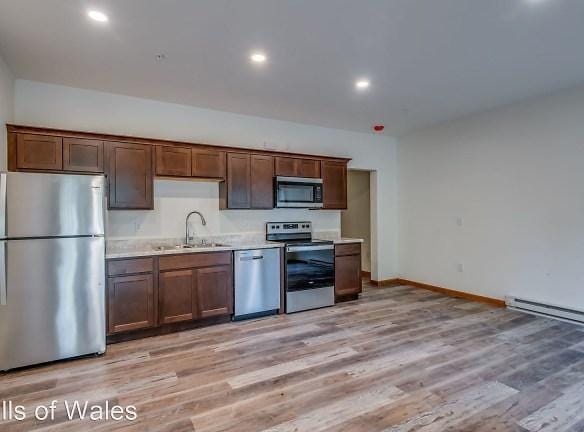 426 N Oak Crest Dr - Wales, WI 53183 - Home For Rent