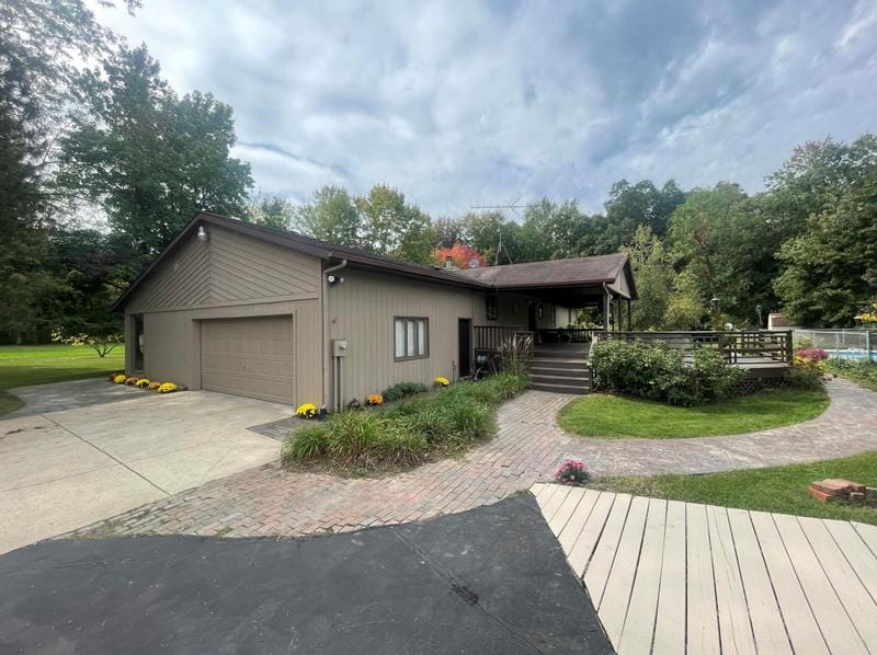 5440 S 31st St, Kalamazoo, MI 49048 - MLS 23136983 for Sale